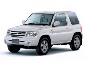 Mitsubishi Pajero iO 3-Door 2000 года